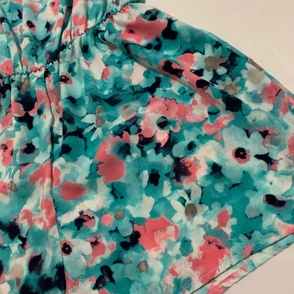 *Floral romper - Picture 5 of 6